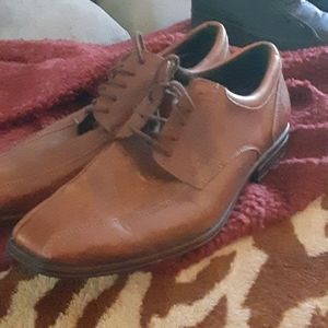 Rockport 9.5 dress shoes